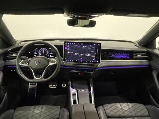 Volkswagen Passat Variant 4Motion R-Line Black Style 142kW