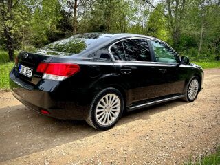 Subaru Legacy 2.5 123kW