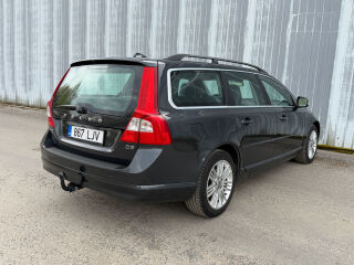 Volvo V70 Facelift Momentum 2.0 R5 D3 120kW