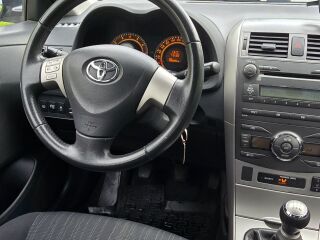 Toyota Corolla 1.6 91kW