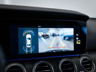 Mercedes-Benz E 220 AMG 4Matic Facelift 2.0 MHEV 147kW