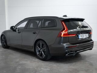 Volvo V60 R-Design 2.0 D4 140кВ