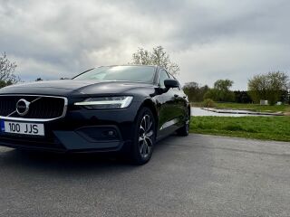 Volvo V60 Momentum 2.0 140kW