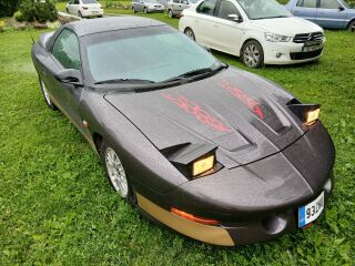 Pontiac Firebird 3.4 109kW