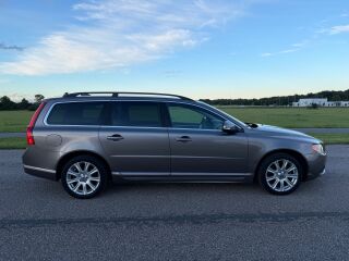 Volvo V70 Momentum 2.0 R5 D3 120кВ
