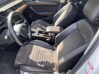 Volkswagen Passat 1.8 R4 132kW