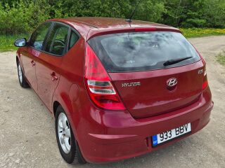 Hyundai i30 1.6 93kW