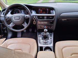Audi A4 S-Line 2.0 100kW