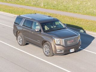 GMC Yukon DENALI 6.2 V8 313kW