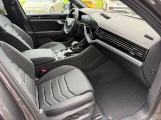 Volkswagen Touareg R Black Style 3.0 V6 TSI 340kW