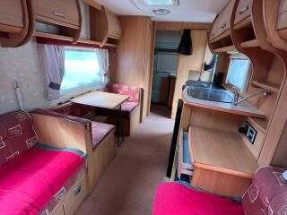 Swift Charisma560