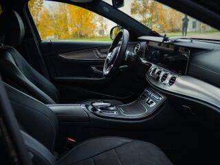 Mercedes-Benz E 220 AMG Burmester 2.0 143kW