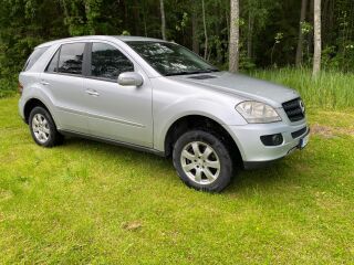 Mercedes-Benz ML 320 3.0 165kW
