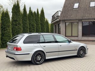 BMW 540 4.4 V8 210kW