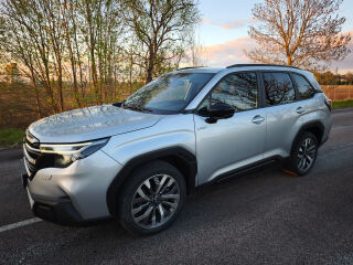 Subaru Forester AWD E-Boxer LIMITED CVT 2.0 100kW