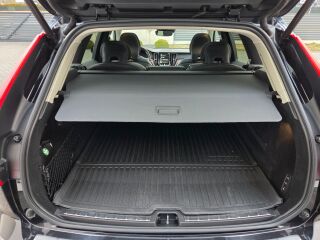 Volvo XC60 2.0 T8 Recharge PHEV pistikhübriid 288kW