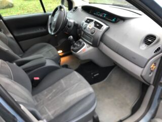Renault Grand Scenic 2.0 16V 98kW