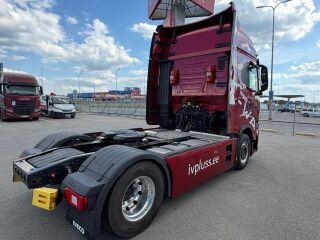 Iveco S-Way AS440S49T/FP 12.9 357кВ