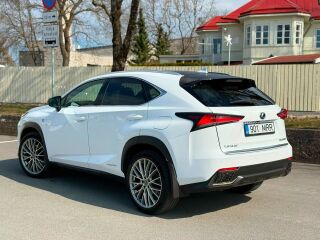 Lexus NX 300h 2.5 114kW