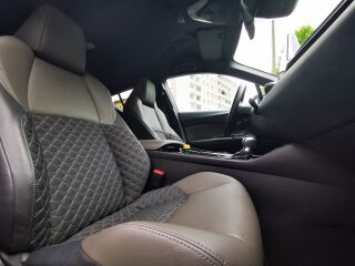 Toyota C-HR Luxury Plus NAVI Crossover FL Hybrid FWD 1.8 Dynamic Force Elekter 37 kW + 72kW