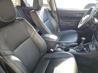 Toyota Auris Touring Sports Active 1.6 82кВ