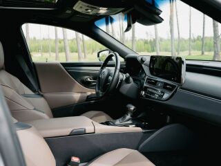 Lexus ES 300h 2.5 131kW