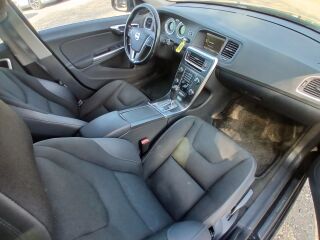Volvo V60 MOMENTUM 2.0 D 120kW