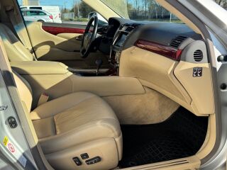 Lexus LS 460 4.6 V8 280kW