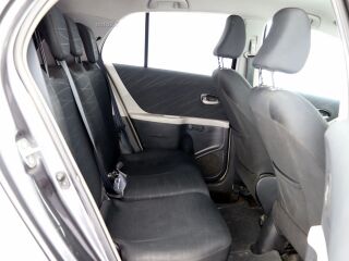 Toyota Yaris Linea Sol A-C 1.3 64kW