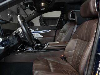 BMW i7 xDrive60 400kW