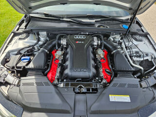 Audi RS 4 V8 Bang&amp;amp;Olufsen 4.2 331kW