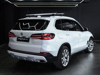 BMW X5 xDrive30d Innovation Package 3.0 R6 210kW