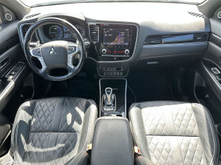 Mitsubishi Outlander PHEV Luxury 4WD 2.4 99kW