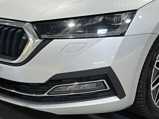 Skoda Octavia Combi Elegance 1.5 TSI G-Tec 96кВ