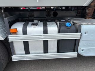 Volvo FH540 6x4 EURO6 + RETARDER + BOX   + VIBRATOR 405kW