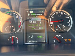 Scania R560
