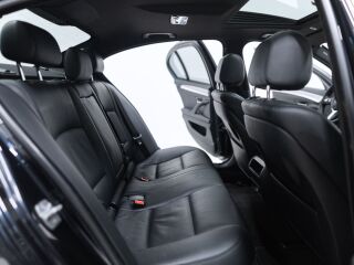 BMW 530 Facelift M-Sportpakett M550D LOOK 3.0 190kW