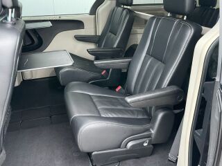 Lancia Voyager Platinum Stow&Go 2.8 CRD 131кВ