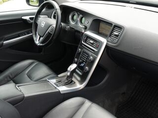 Volvo V60 SUMMUM 2.0 R5 120kW