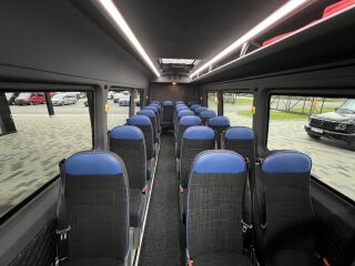 Mercedes-Benz Sprinter 519CDI 22+1+1 2.0 R4 140kW