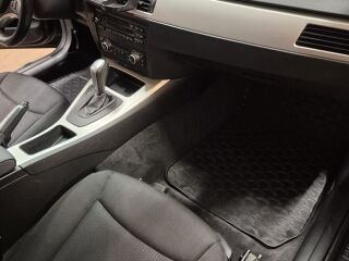 BMW 320 XDrive 2.0 R4 135kW