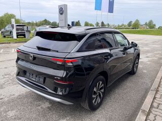 Volkswagen T-Roc Life 1.5 85кВ