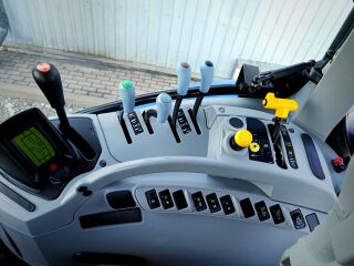 New Holland T6.180 121kW