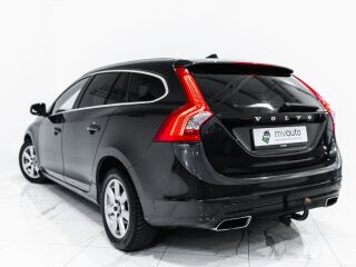 Volvo V60 Facelift Momentum 2.0 133kW