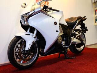 Honda VFR 1200 V4 127кВ