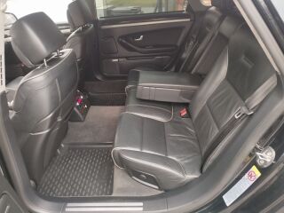 Audi A8 6.0 W12 331кВ
