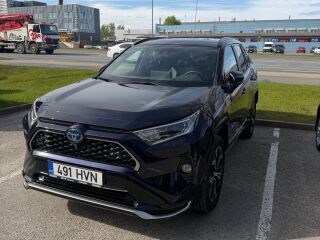 Toyota RAV4 Plug-in hybriid 2.5 136kW