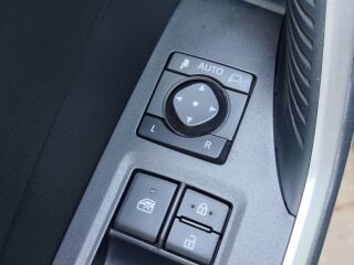 Toyota RAV4 Luxury Comfort Package 129kW