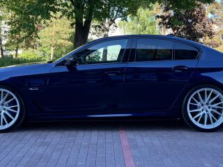 BMW 530 e M-Sport X-Drive 2.0 PHEV 215кВ