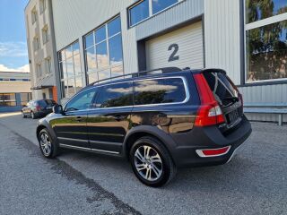 Volvo XC70 MOMENTUM CITY SAFETY AWD 4X4 2.4 R5 120kW
